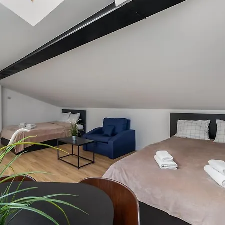 Close-golden Waw - Old Town - Marcinkowskiego #5 * Warschau